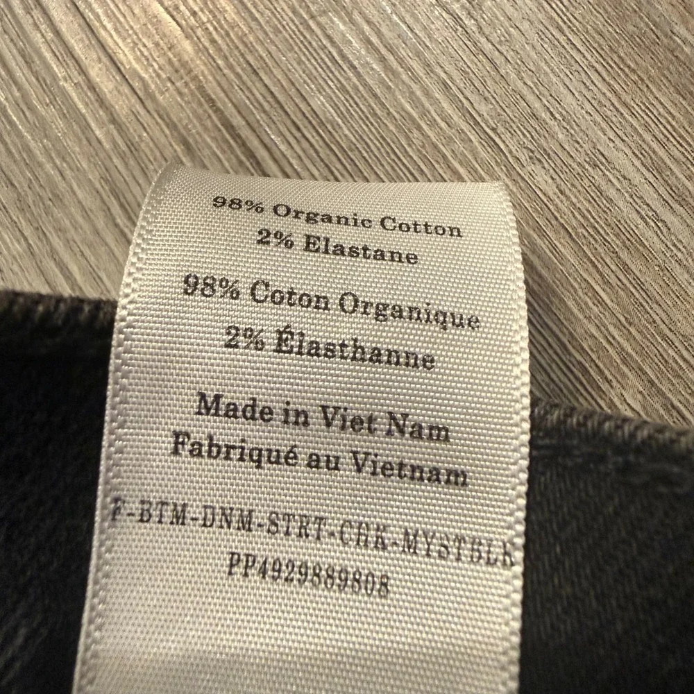 Everlane Womens 30 Short Original Cheeky Jean Faded‎ Black